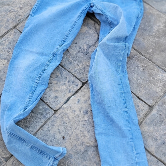 Women Levis 👖 jeans - Picture 7 of 7